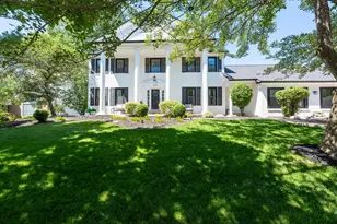234 W Campus View Blvd, Worthington, OH 43235 - Photo 2