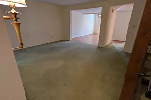 1676 Van Pelt St, Columbus, OH 43220 - Photo 4