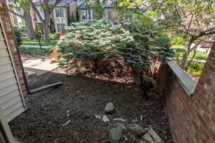 1676 Van Pelt St, Columbus, OH 43220 - Photo 28