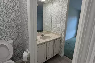 1676 Van Pelt St, Columbus, OH 43220 - Photo 20