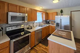 5789 Westbank Dr, Galloway, OH 43119 - Photo 14