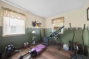 934 Blenheim Rd, Columbus, OH 43224 - Photo 16