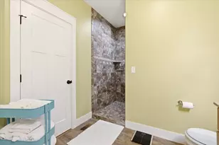 691 Greenbriar Cir, Howard, OH 43028 - Photo 24