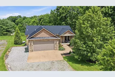 691 Greenbriar Circle, Howard, OH 43028 - Photo 2