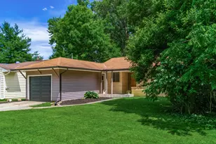 276 W Fountain Ave, Delaware, OH 43015 - Photo 2