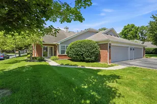 7430 Cherry Brook Dr, Reynoldsburg, OH 43068 - Photo 2