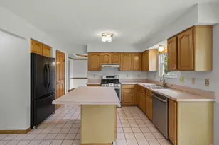 1271 River Trail Dr, Grove City, OH 43123 - Photo 4