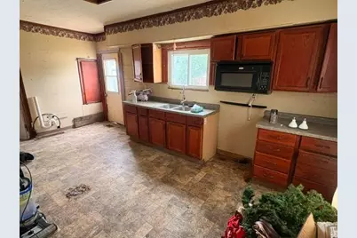 135 S Roosevelt Avenue, Lancaster, OH 43130 - Photo 8