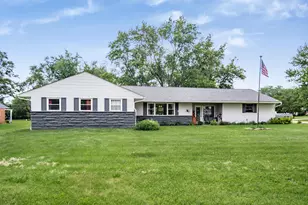 4761 Haughn Rd, Grove City, OH 43123 - Photo 2