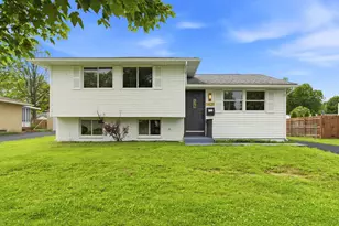 1439 Cranwood Dr, Columbus, OH 43229 - Photo 2