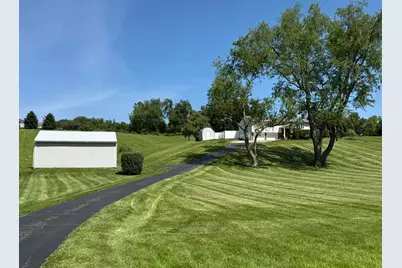 3023 Valley View Road NE, Lancaster, OH 43130 - Photo 1