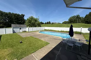 3023 Valley View Rd NE, Lancaster, OH 43130 - Photo 6
