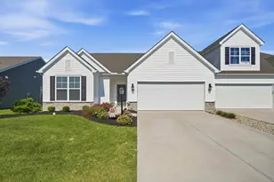 405 Halton Dr, Pataskala, OH 43062 - Photo 1