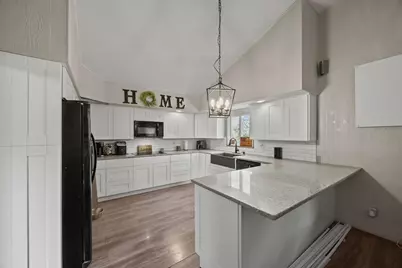 12665 National Road SE, Thornville, OH 43076 - Photo 2