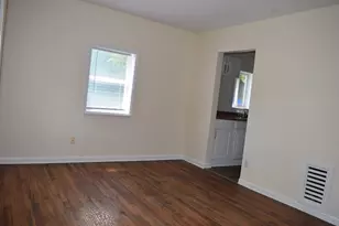 2034 Ferris Rd, Columbus, OH 43224 - Photo 6