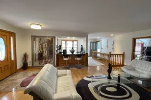 1220 Evergreen Rd, Columbus, OH 43207 - Photo 2
