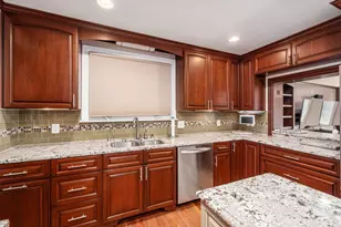 2738 E Broad St, Bexley, OH 43209 - Photo 12