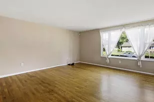 6493 Dobson Square E, Columbus, OH 43229 - Photo 8
