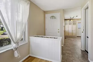 6493 Dobson Square E, Columbus, OH 43229 - Photo 10