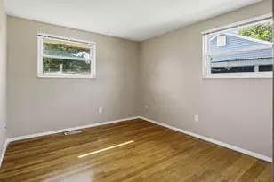6493 Dobson Square E, Columbus, OH 43229 - Photo 18