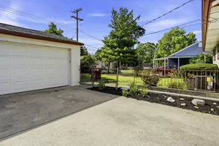 6493 Dobson Square E, Columbus, OH 43229 - Photo 42