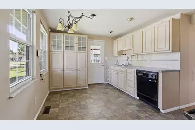 6493 Dobson Square E, Columbus, OH 43229 - Photo 12