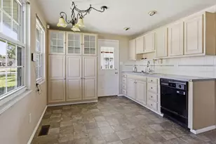 6493 Dobson Square E, Columbus, OH 43229 - Photo 12