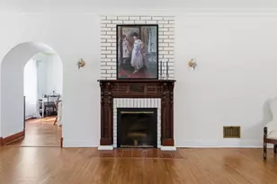 1127 E Walnut St, Westerville, OH 43081 - Photo 6
