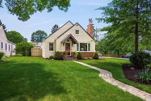 357 Canyon Dr S, Columbus, OH 43214 - Photo 2