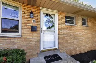 1297 Shanley Dr, Columbus, OH 43224 - Photo 4
