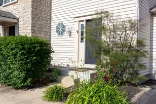 5392 Pickforde Dr, Columbus, OH 43235 - Photo 2