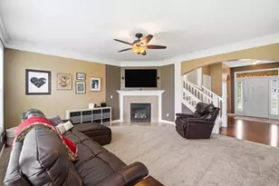 256 Olentangy Meadows Dr, Lewis Center, OH 43035 - Photo 8