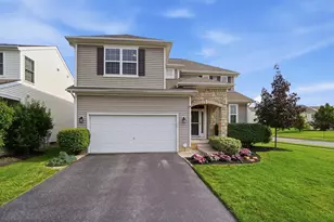 256 Olentangy Meadows Dr, Lewis Center, OH 43035 - Photo 2