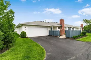 8351 Greyhawk Cir, Columbus, OH 43240 - Photo 2