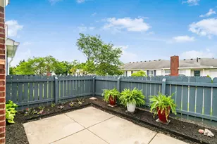 8351 Greyhawk Cir, Columbus, OH 43240 - Photo 6