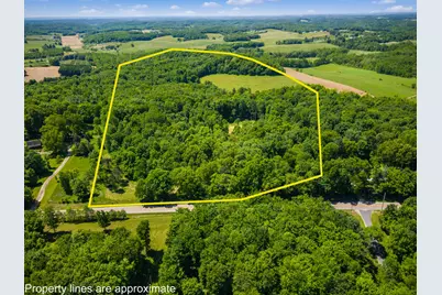12929 Pleasant Valley Road NE, Utica, OH 43080 - Photo 2