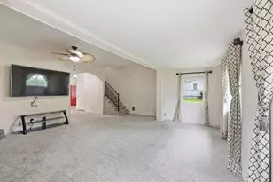 1862 Harrisburg Pike, Grove City, OH 43123 - Photo 2