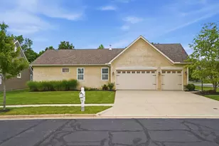 4735 Medalist Ct, Westerville, OH 43082 - Photo 2