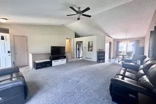6306 Leslie Anne Ct, Grove City, OH 43123 - Photo 12