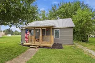 249 W Mound St, South Charleston, OH 45368 - Photo 2