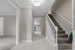 2069 Walnut Hill Park Dr, Columbus, OH 43232 - Photo 12