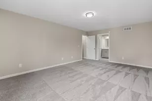 2069 Walnut Hill Park Dr, Columbus, OH 43232 - Photo 32