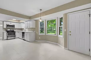 2069 Walnut Hill Park Dr, Columbus, OH 43232 - Photo 24