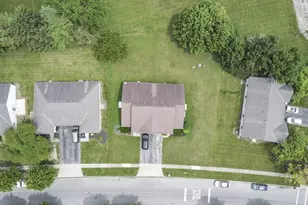 2380-2384 Deerfield Dr, Grove City, OH 43123 - Photo 12
