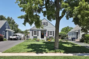 588 Chatham Rd, Columbus, OH 43214 - Photo 2