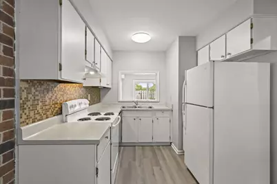 4454 Folkestone Court S, Columbus, OH 43220 - Photo 2