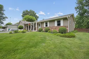 214 Greenbrier Rd, Sunbury, OH 43074 - Photo 2