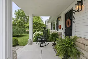 2704 Brandon Rd, Upper Arlington, OH 43221 - Photo 4