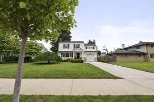 2704 Brandon Rd, Upper Arlington, OH 43221 - Photo 2