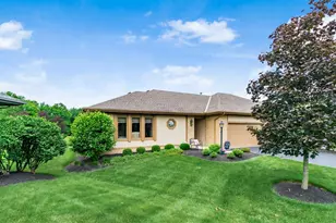 10252 Braeburn Ct, Powell, OH 43065 - Photo 2